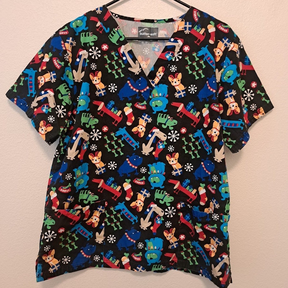 Butter-Soft Christmas Dogs Scrub Top V-Neck Holiday Print Black H1162 Medium